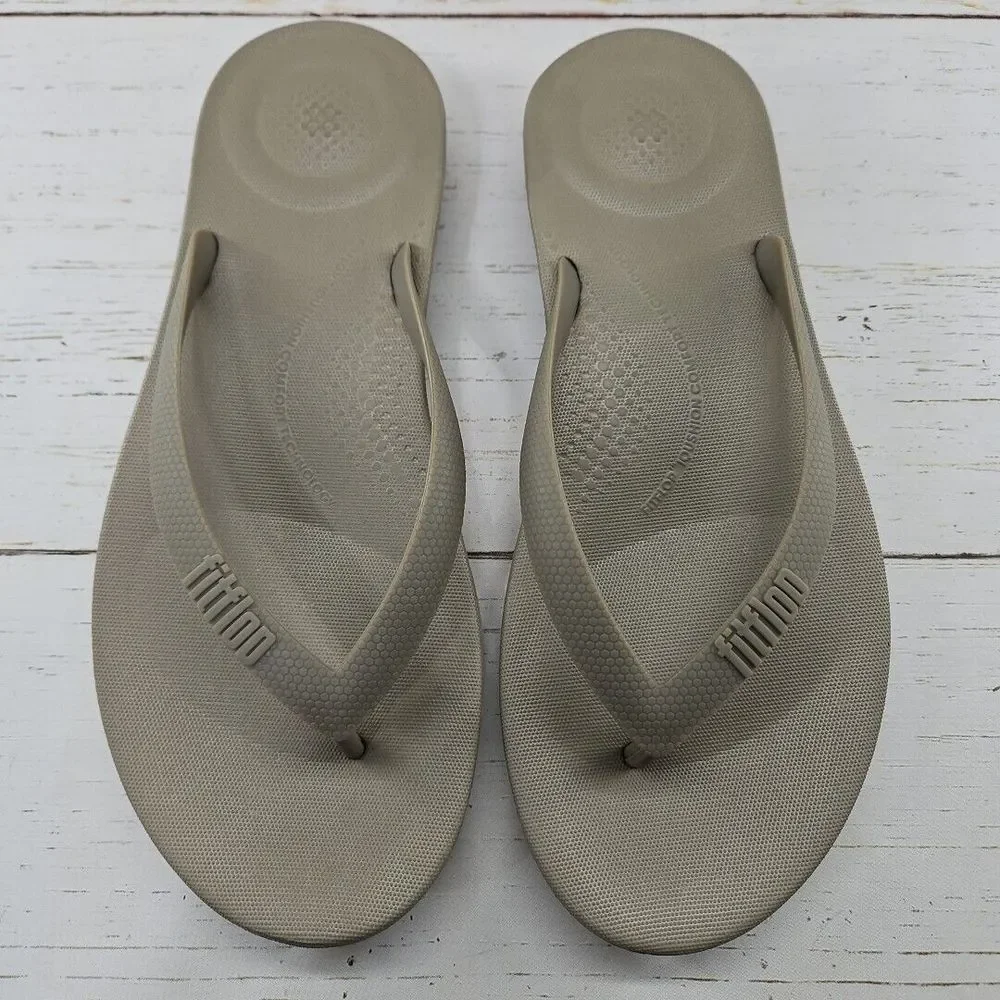 FitFlop Iqushion Mens 10 Timberwolf Beige Ergonomic Flip Flops‎ Rubber Sandal